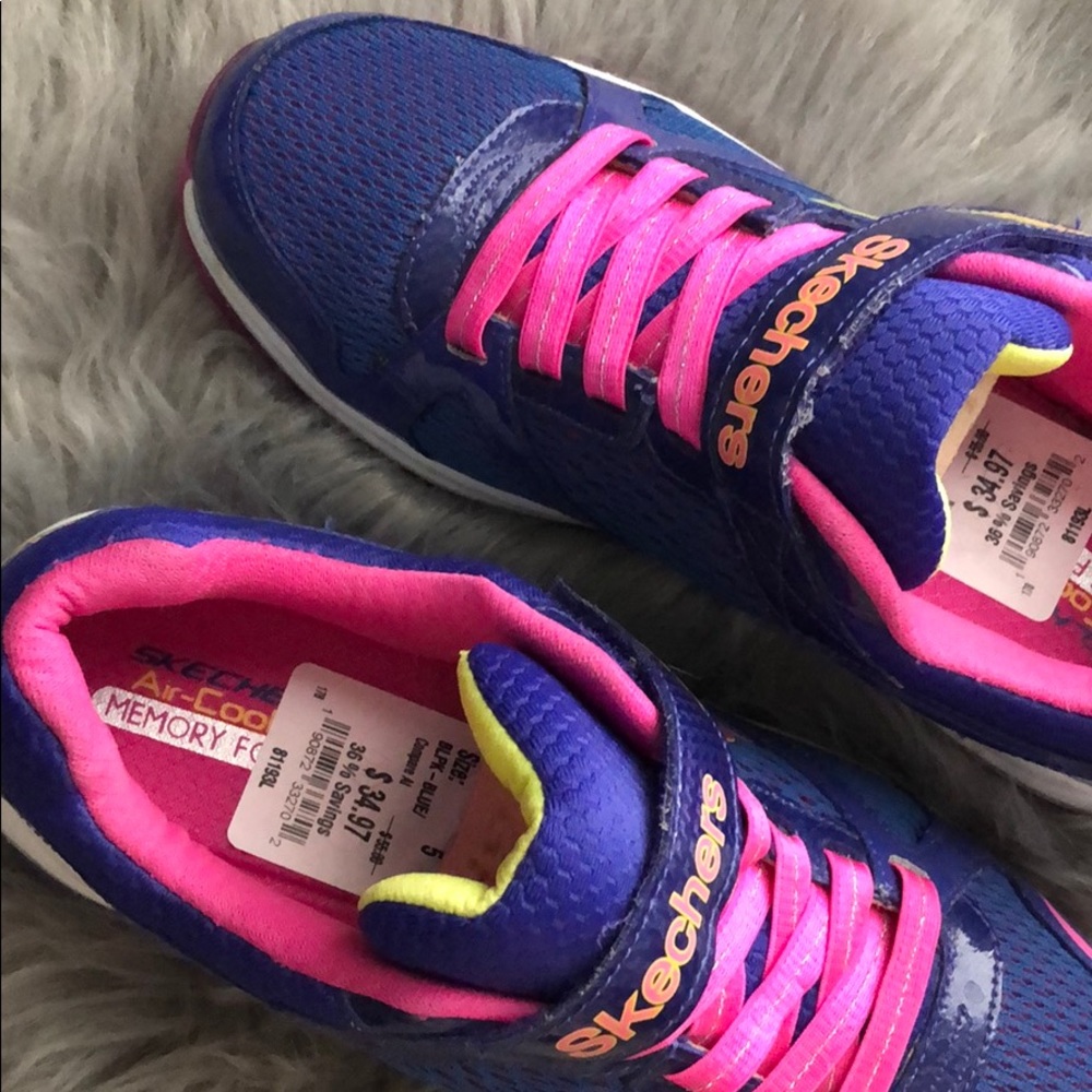 Shoes - Picture 5 of 6